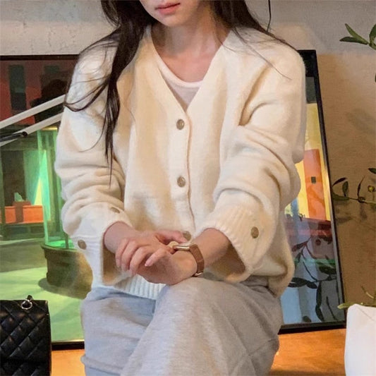 French V-neck Knit Sweater for Women Fashionable and Elegant Cardigan Long Sleeve Outerwear Top