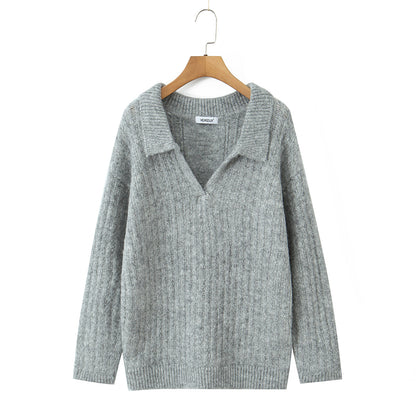 V-neck long sleeved loose casual knitted sweater