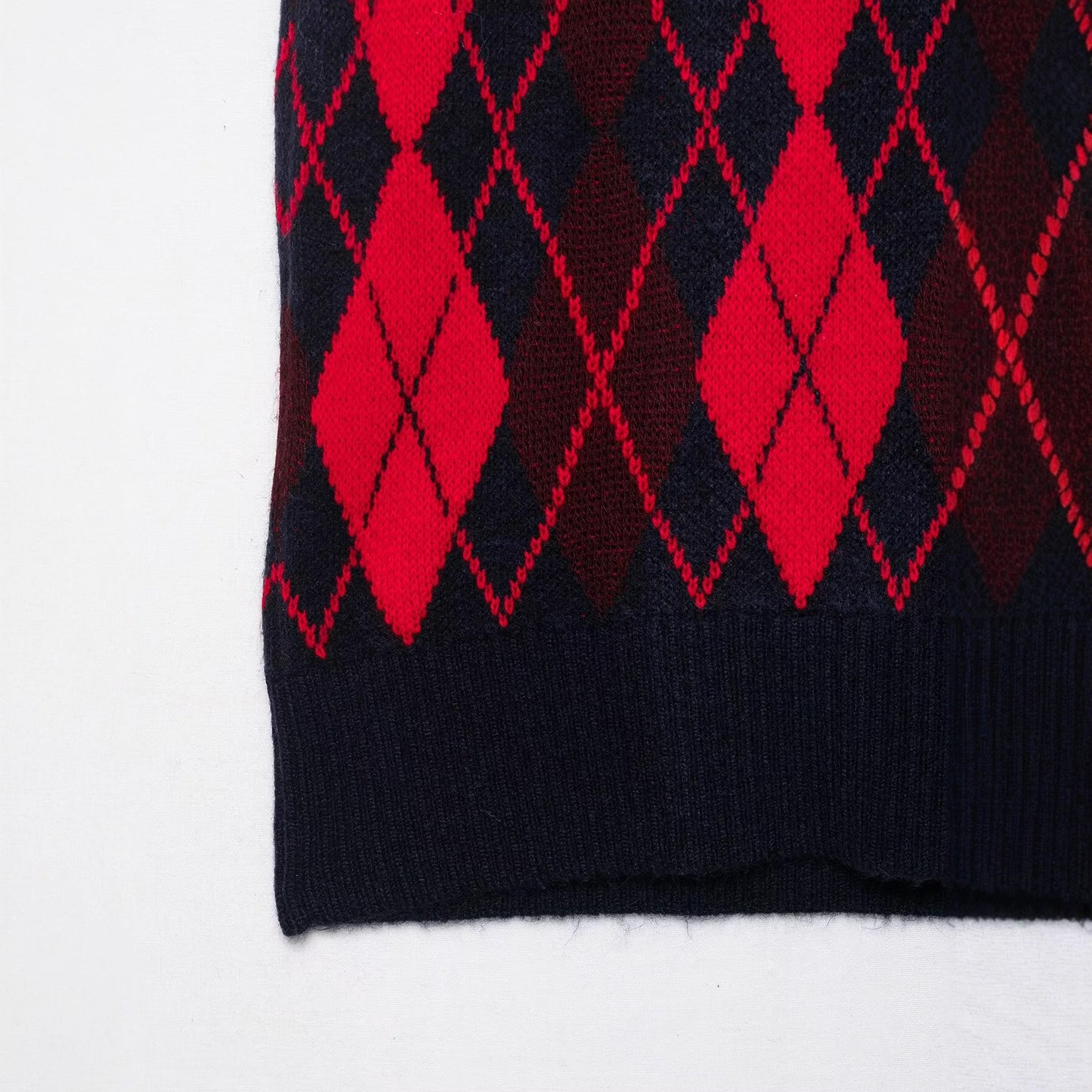 Casual versatile V-neck sleeveless diamond patterned vest top for women