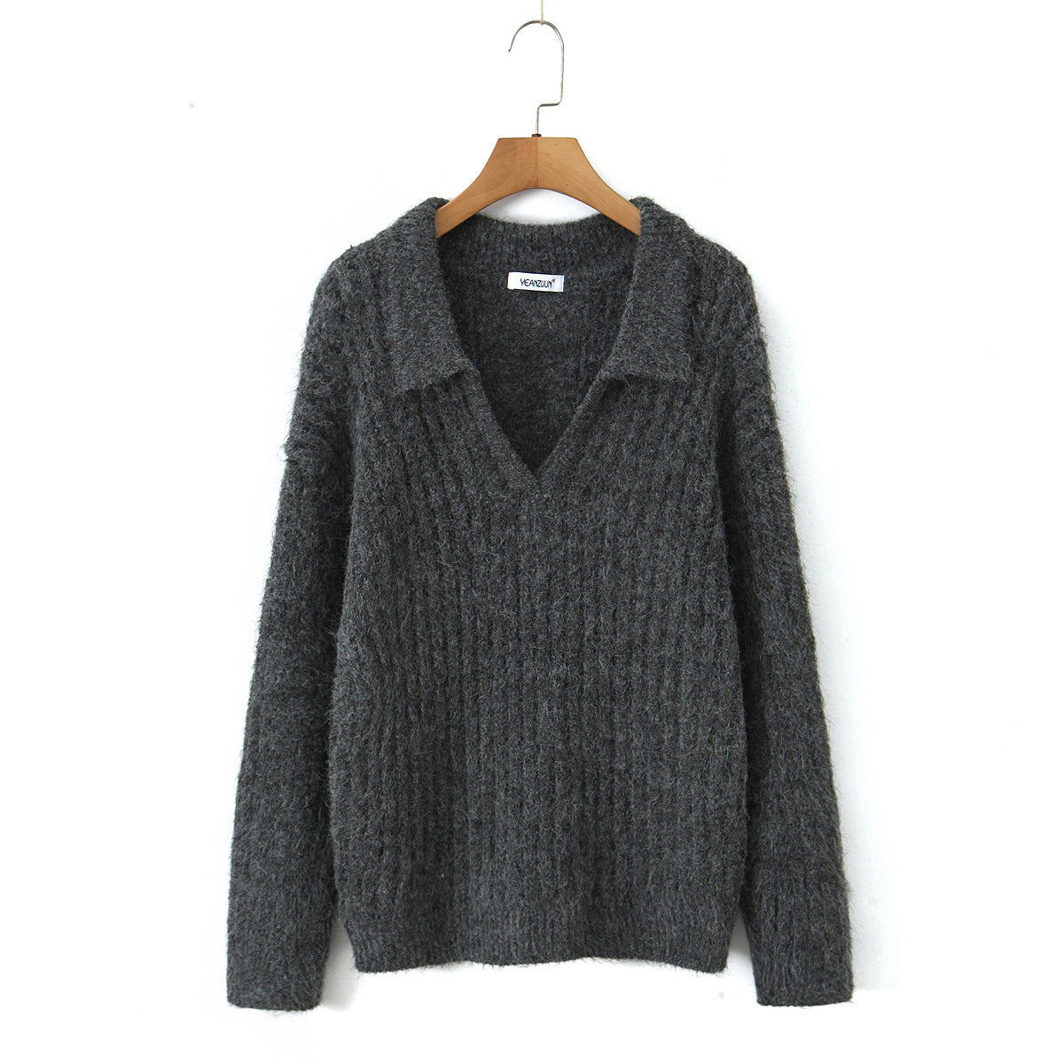 V-neck long sleeved loose casual knitted sweater