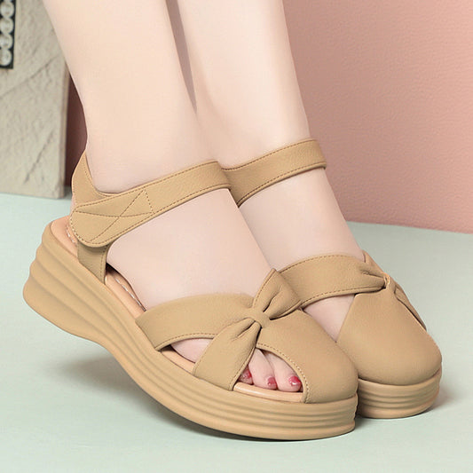 Thick Sole Summer Women's Shoes Soft Leather Comfortable Beach Sandals Outdoor Wear Soft Sole Mother's Sandals Lightweight